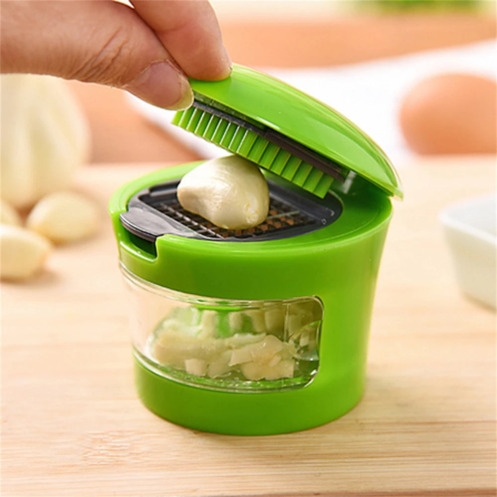 1Pcs Multifunction Plastic Garlic Press Presser Crusher Slicer Grater Dicing Slicing and Storage Kitchen Vegetable Tool